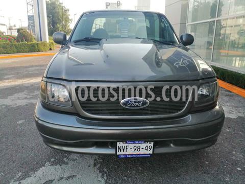 foto Ford F-250 Flotillera 4.6L V8 4x2 usado (2007) color Gris precio $128,000