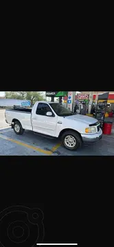 Ford F-250 XL 4.6L V8 usado (2003) color Blanco precio $120,000