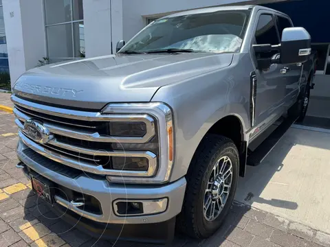 Ford F-250 Limited usado (2023) color plateado financiado en mensualidades(enganche $515,025 mensualidades desde $39,384)