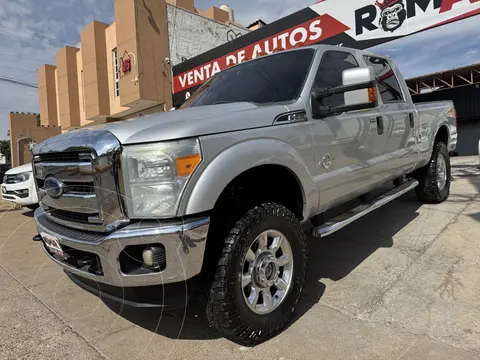 Ford F-250 Super Duty 6.7L Crew Cabina Diesel 4x4 Aut usado (2013) color Plata precio $489,999