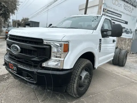 Ford F-350 XL usado (2022) color FOR BLANCO OXFORD financiado en mensualidades(enganche $215,002 mensualidades desde $16,441)