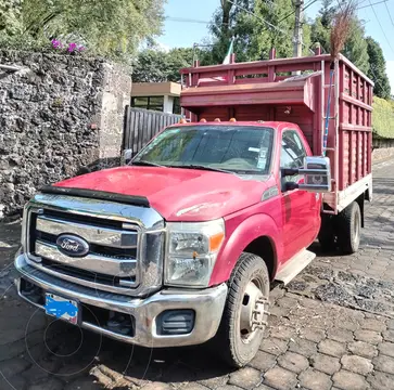 Ford F-350 XL 6.2L Plus usado (2011) color Rojo precio $350,000