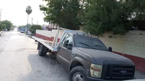 Ford F-350 XLT 5.4L Super Duty usado (2008) color Gris precio $150,000