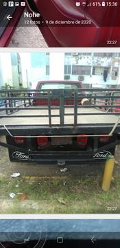 foto Ford F-350 plataforma 4x2 usado (1986) color Rojo precio u$s200