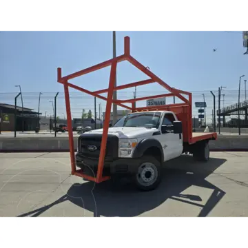 Ford F-450 KTP 6.7L Diesel Aut usado (2015) color Blanco precio $469,000