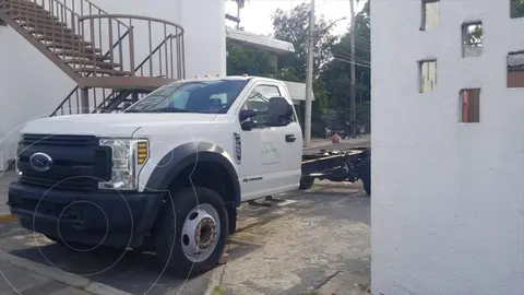 Ford F-450 KTP 6.7L Diesel Aut usado (2018) color Blanco precio $527,000