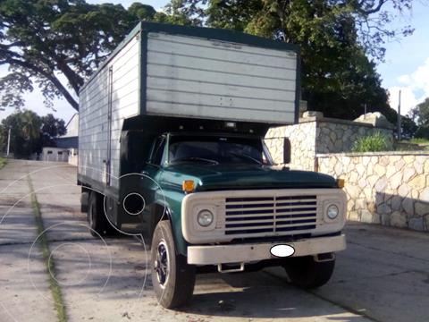 Ford F-750 6 cilindros usado (1971) color Verde precio BoF4.500