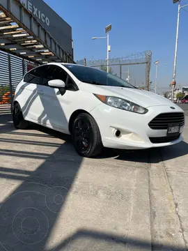 Ford Fiesta Hatchback SE usado (2014) color Blanco precio $115,000