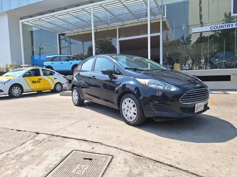 Ford Fiesta Hatchback SE usado (2016) color Negro precio $189,000