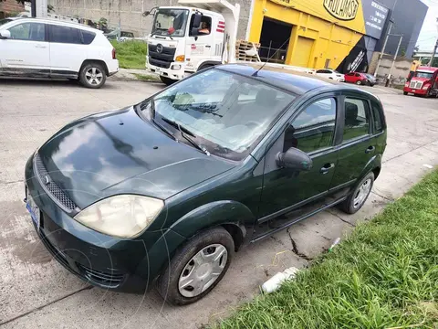 foto Ford Fiesta Hatchback Trend usado (2004) color Verde precio $55,000