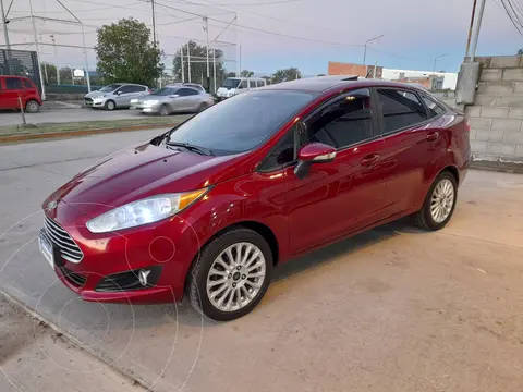 Ford Fiesta Kinetic Sedan SE Plus usado (2017) color Rojo Rubi precio $19.000.000