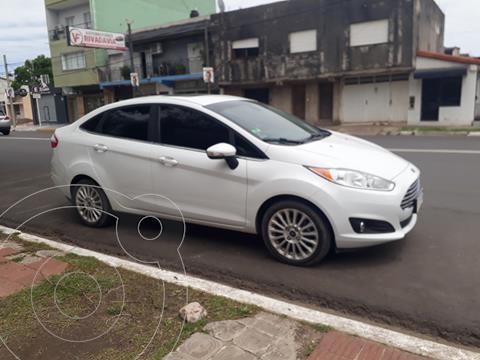 foto Ford Fiesta Kinetic Sedán Titanium Aut usado (2017) color Blanco Oxford precio $1.850.000
