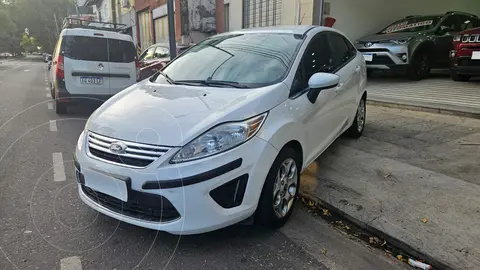 Ford Fiesta Kinetic Sedan Trend usado (2012) color Blanco Oxford precio $11.300.000