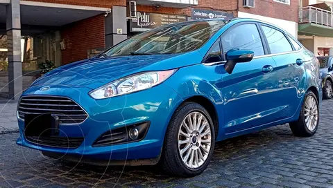 foto Ford Fiesta Kinetic Titanium Powershift usado (2016) color Celeste precio u$s10.900