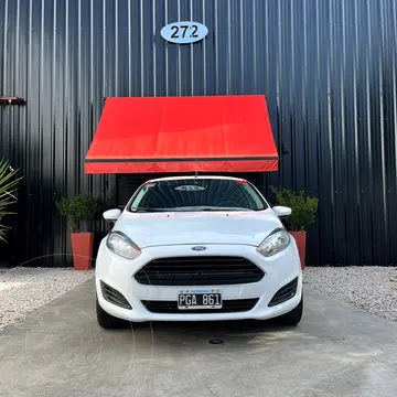Ford Fiesta Kinetic Sedan S usado (2015) color Blanco precio $3.190.000