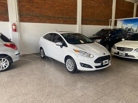 foto Ford Fiesta Kinetic Sedán Titanium usado (2016) precio $1.390.000
