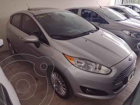 foto Ford Fiesta Kinetic Titanium Powershift usado (2014) color Gris Claro precio $1.180.000