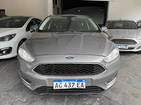 Ford Fiesta Kinetic S usado (2016) color Gris precio $18.200.000