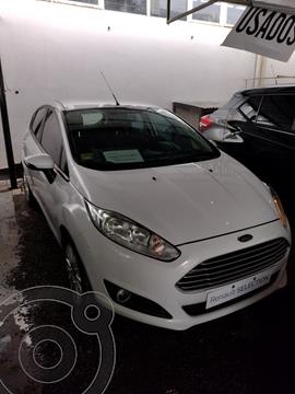 foto Ford Fiesta Kinetic SE usado (2015) color Blanco Oxford precio $1.428.000