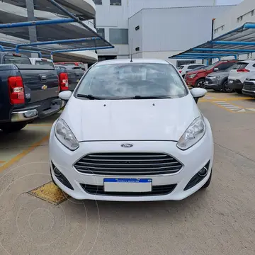 Ford Fiesta Kinetic SE usado (2016) color Blanco financiado en cuotas(anticipo $1.857.250 cuotas desde $79.361)