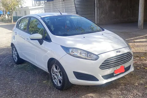 Ford Fiesta Kinetic S usado (2016) color Blanco precio $14.000.000