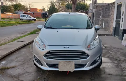 Ford Fiesta Kinetic SE usado (2015) color Gris precio $16.000.000