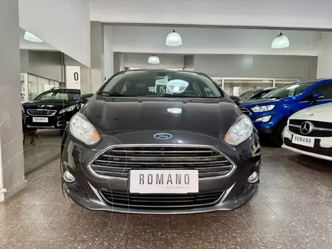 Ford Fiesta Kinetic Titanium Powershift usado (2015) color Gris Grafito precio $16.800.000