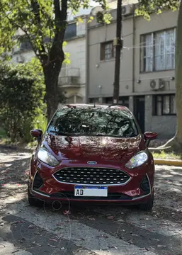 Ford Fiesta Kinetic S Plus usado (2019) color Rojo Rubi precio $19.500.000
