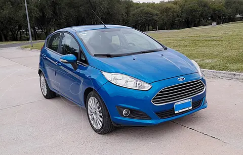 Ford Fiesta Kinetic SE usado (2015) color Azul Mediterraneo precio $15.500.000