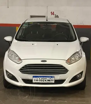 Ford Fiesta Kinetic SE usado (2016) color Blanco precio $15.300.000