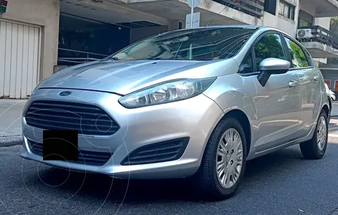 Ford Fiesta Kinetic S usado (2016) color Plata precio $12.999.000
