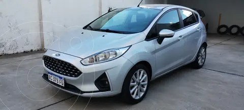Ford Fiesta Kinetic SE usado (2018) color Plata Estelar precio $17.000.000