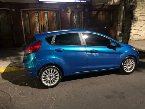 Ford Fiesta Kinetic SE Plus Powershift usado (2016) color Azul financiado en cuotas(anticipo $2.400.000 cuotas desde $210.000)