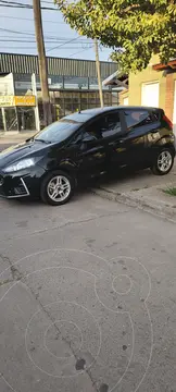 Ford Fiesta Kinetic SE Plus usado (2018) color Negro Perla precio u$s12.000