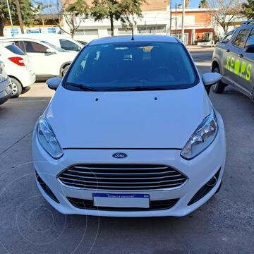 Ford Fiesta Kinetic SE usado (2017) color Blanco financiado en cuotas(anticipo $1.729.920 cuotas desde $106.260)
