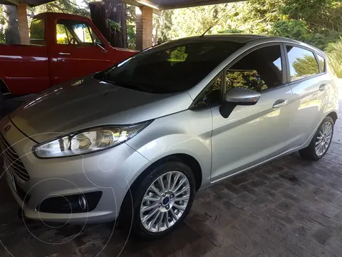 Ford Fiesta Kinetic SE usado (2016) color Gris Mercurio precio $19.000.000