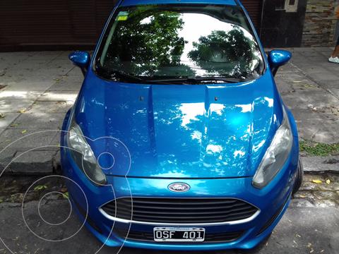 Ford Fiesta Kinetic S Plus usado (2015) color Azul Mediterraneo precio $900.000