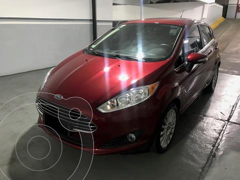 foto Ford Fiesta Kinetic Titanium usado (2017) color Rojo Rubí precio $1.730.000