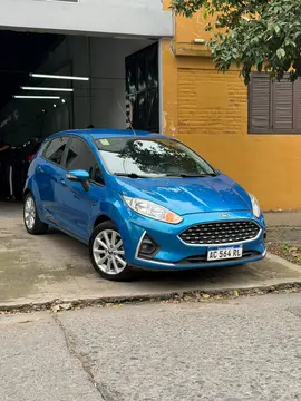 Ford Fiesta Kinetic SE usado (2018) color Azul Mediterraneo precio $18.000.000