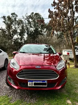 Ford Fiesta Kinetic SE usado (2017) color Rojo precio u$s11.000