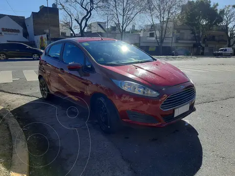 Ford Fiesta Kinetic S usado (2017) color Rojo Rubi precio $13.500.000