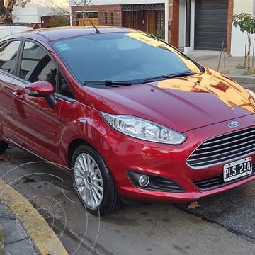foto Ford Fiesta Kinetic SE usado (2016) color Rojo Rubí precio $1.320.000