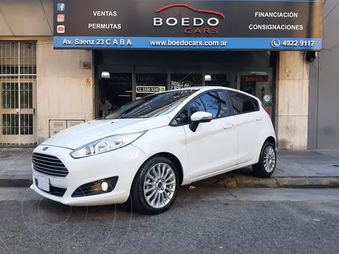 Ford Fiesta Kinetic SE usado (2014) color Blanco precio $2.699.000