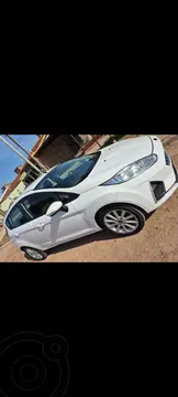 Ford Fiesta Kinetic SE usado (2018) color Blanco precio $17.000.000