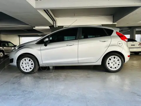 Ford Fiesta Kinetic S usado (2016) color Gris precio u$s11.500