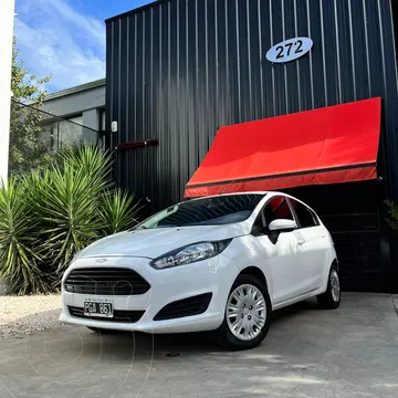 Ford Fiesta Kinetic S usado (2015) color Blanco precio $3.490.000