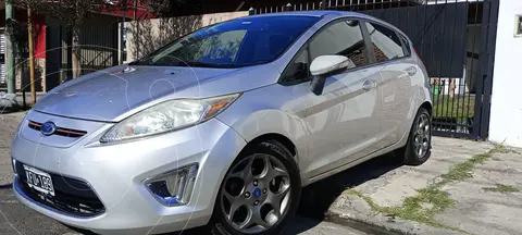 Ford Fiesta Kinetic Titanium usado (2011) color Gris precio u$s9.500
