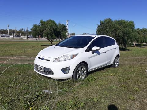 Ford Fiesta Kinetic Titanium usado (2013) color Blanco precio $1.200.000
