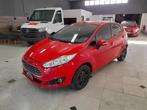 foto Ford Fiesta Kinetic S Plus usado (2014) color Rojo Rubí precio $3.300.000