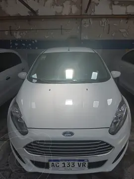 Ford Fiesta Kinetic S usado (2017) color Blanco precio $14.000.000